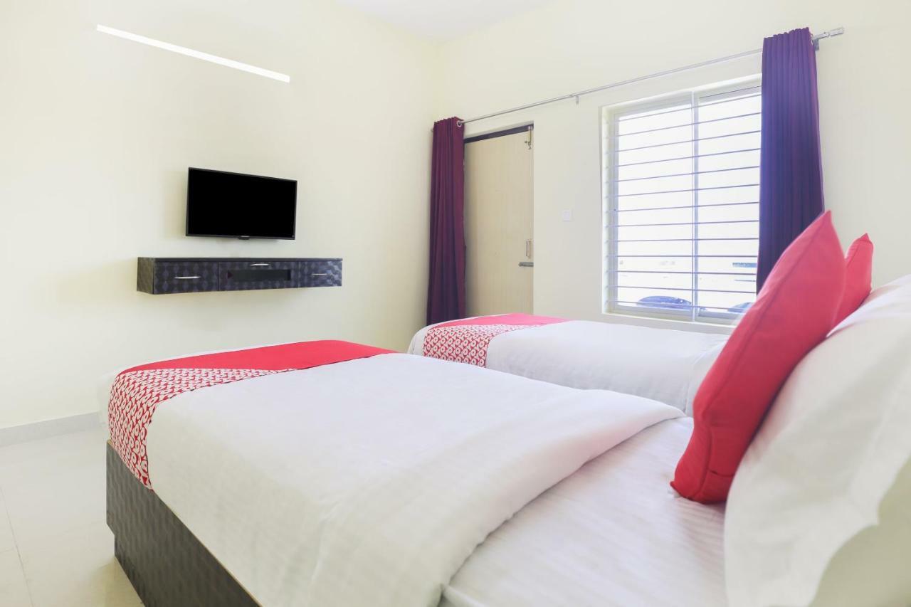 Oyo 33451 Ace Inn Bangalore Bagian luar foto