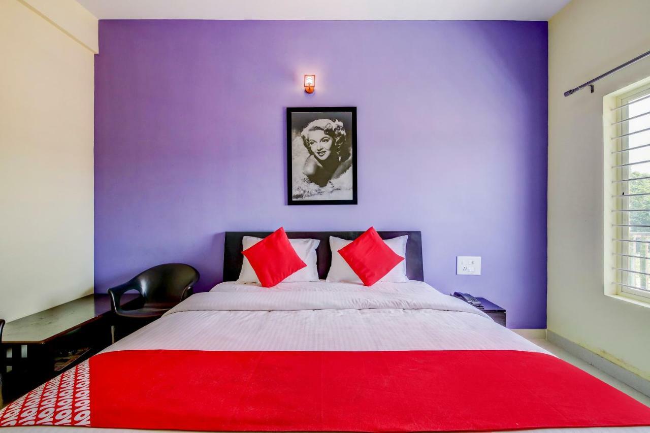 Oyo 33451 Ace Inn Bangalore Bagian luar foto